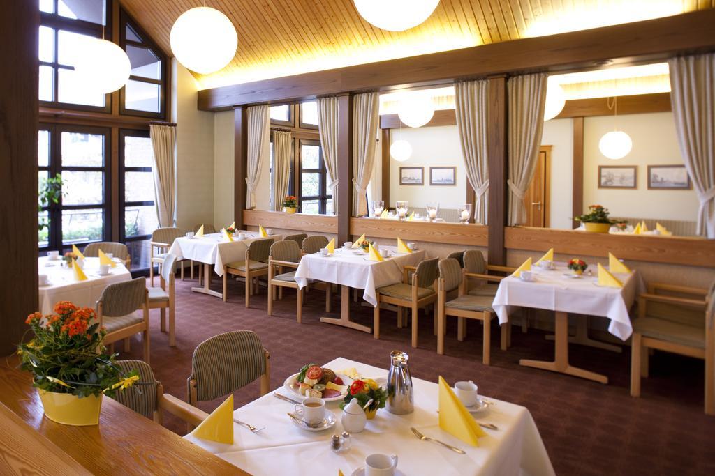 Leine Hotel Pattensen Εξωτερικό φωτογραφία
