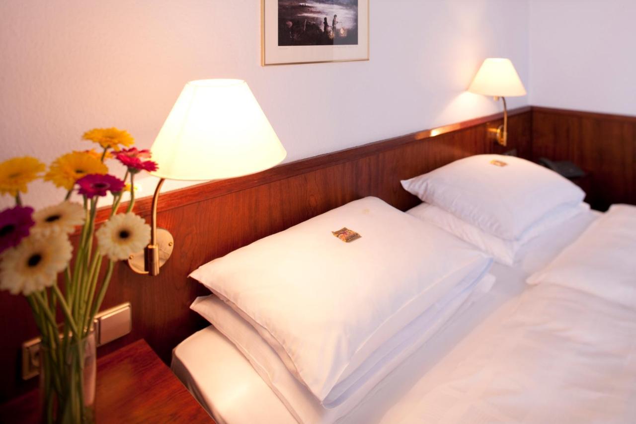 Leine Hotel Pattensen Εξωτερικό φωτογραφία