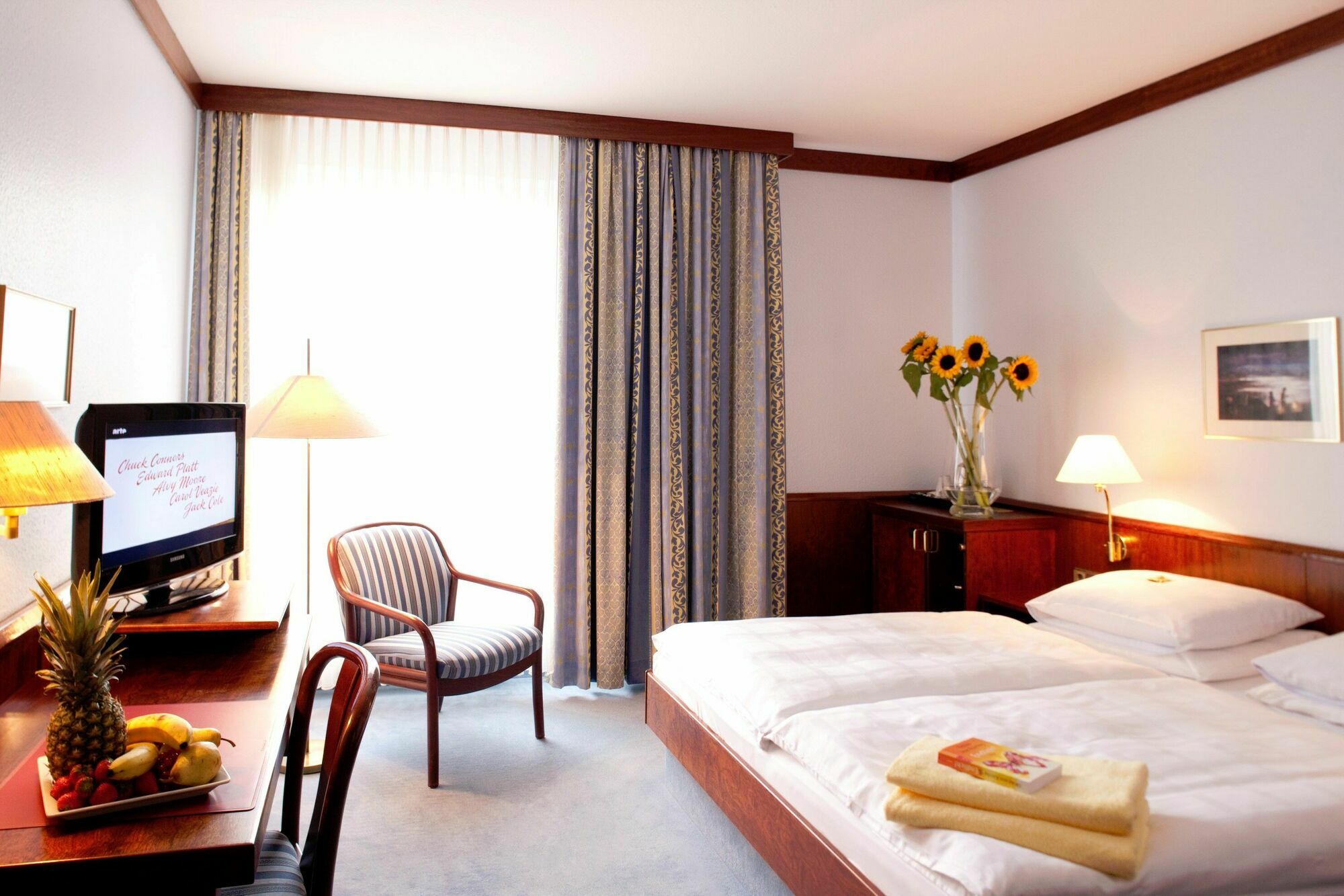 Leine Hotel Pattensen Εξωτερικό φωτογραφία